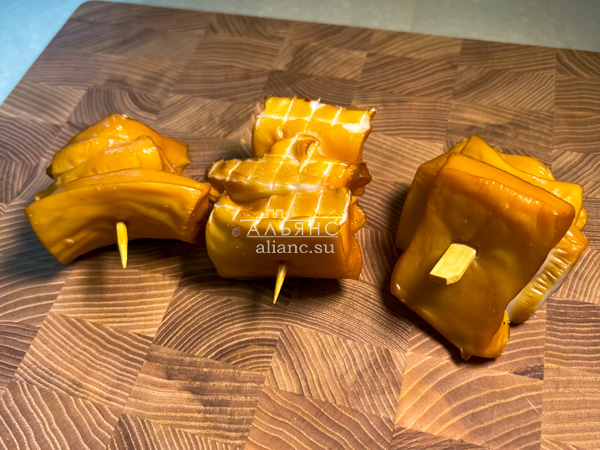 Шашлычок из кальмара х/к в Ессентуках