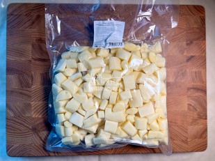 Деревенские гренки с вкусом тайский перчик: Сырный продукт ФЕРМЕРСКИЙ бочонок белый