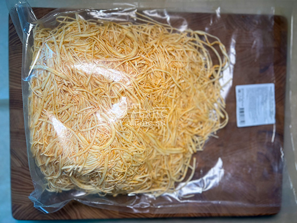 Сырный продукт ФЕРМЕРСКИЙ паутинка с паприкой в Ессентуках